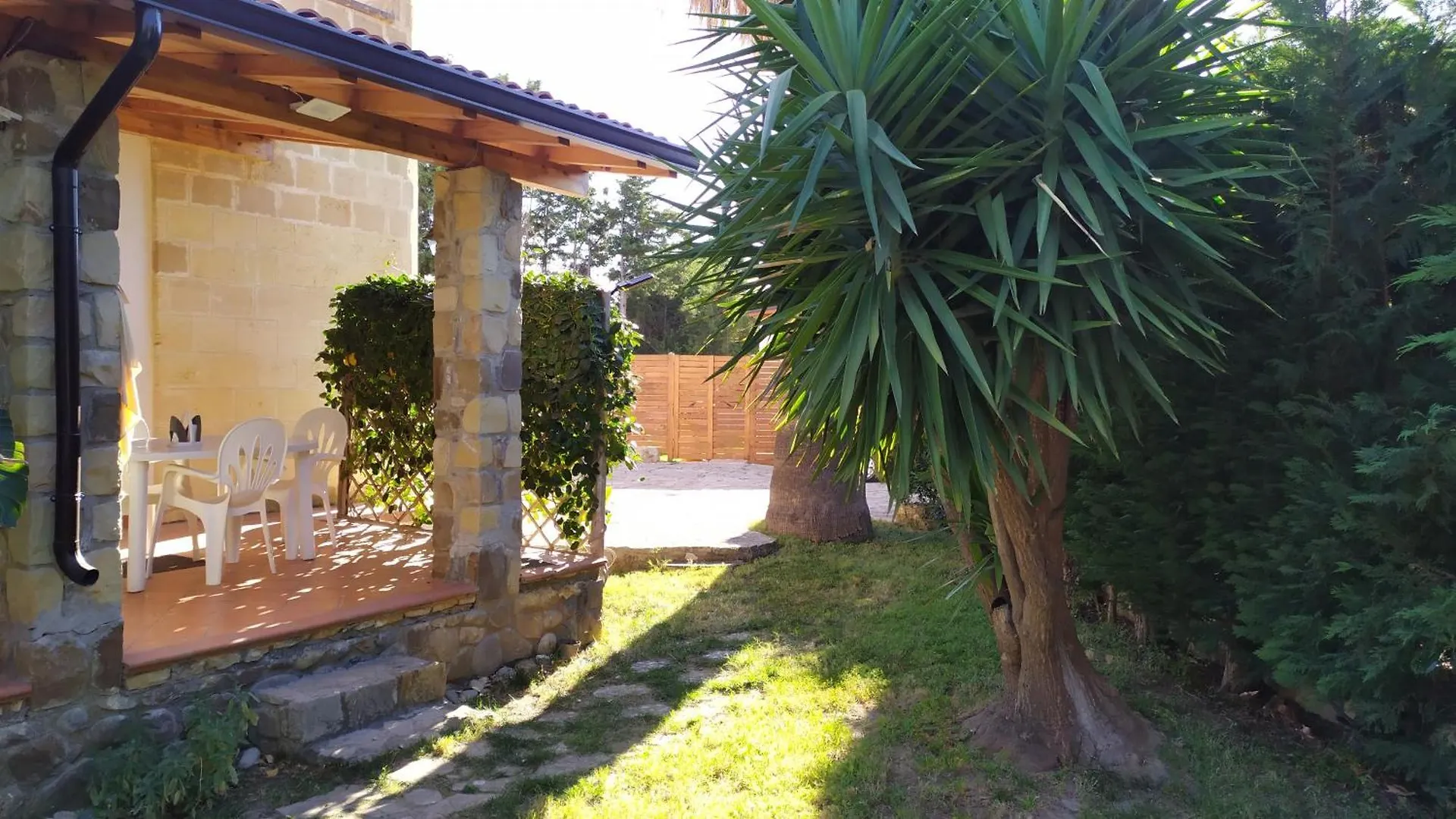 Semesterbostad Villa Con Giardino Sul Lungomare Campofelice Di Roccella